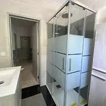 Casa Em De Caparica 펜션 *