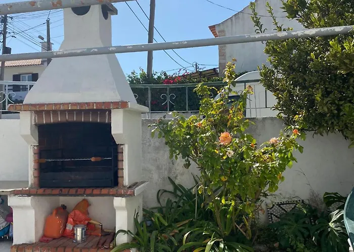 Casa Em De Caparica Vakantiehuis *