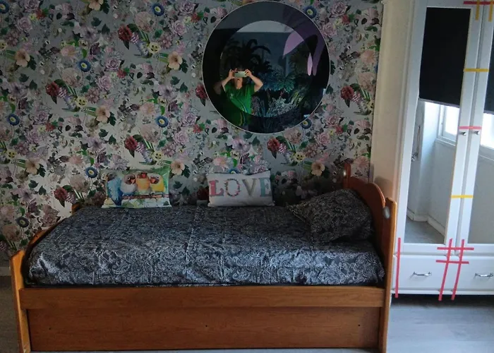 Casa Em De Caparica * Charneca (Setubal)